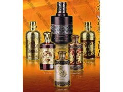 電鍍、噴涂與浮雕 現代酒瓶裝飾工藝的多元創新